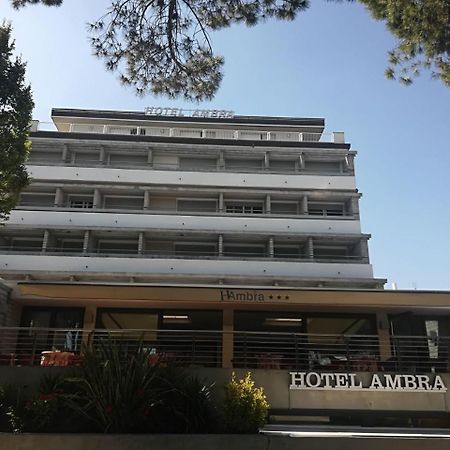 Hotel Ambra ลินญาโน ซับเบียโดโร ภายนอก รูปภาพ