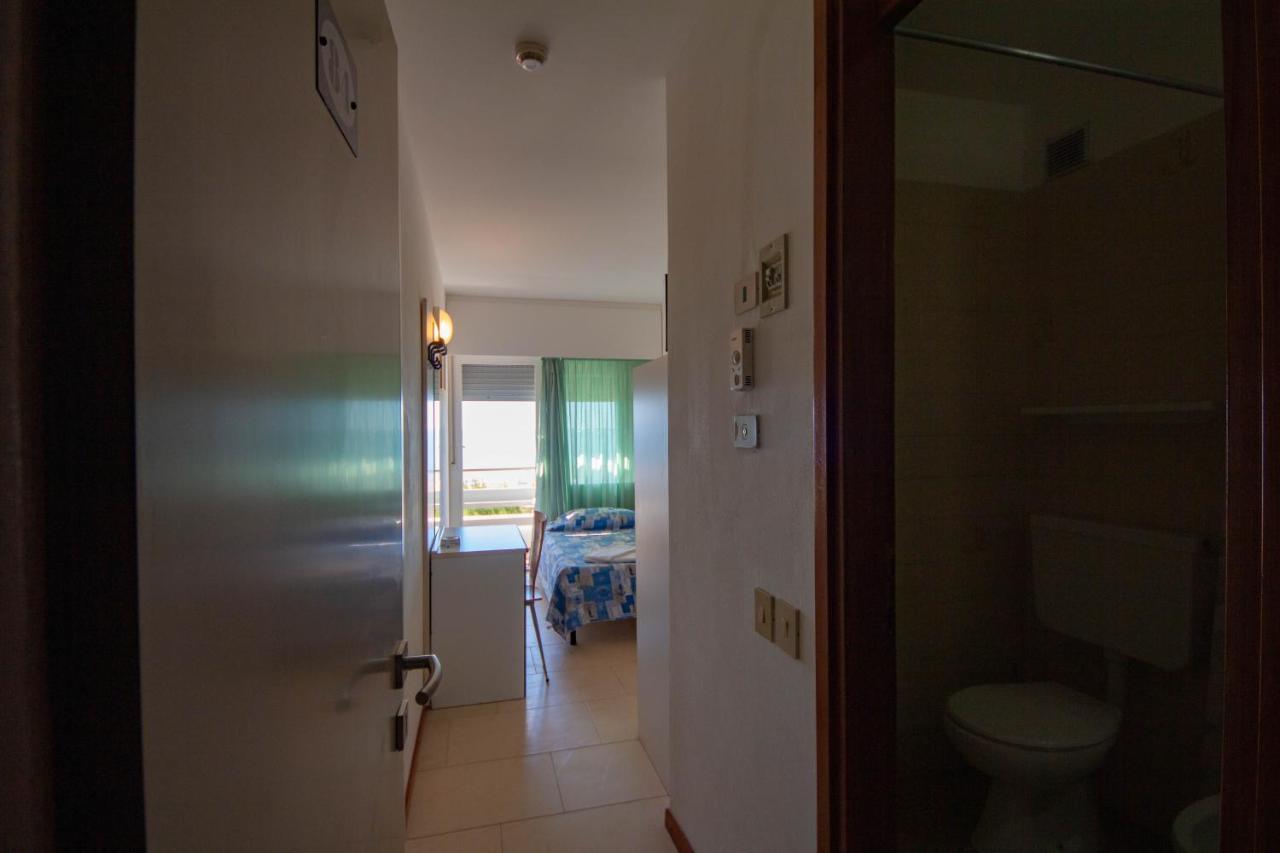 Hotel Ambra ลินญาโน ซับเบียโดโร ภายนอก รูปภาพ
