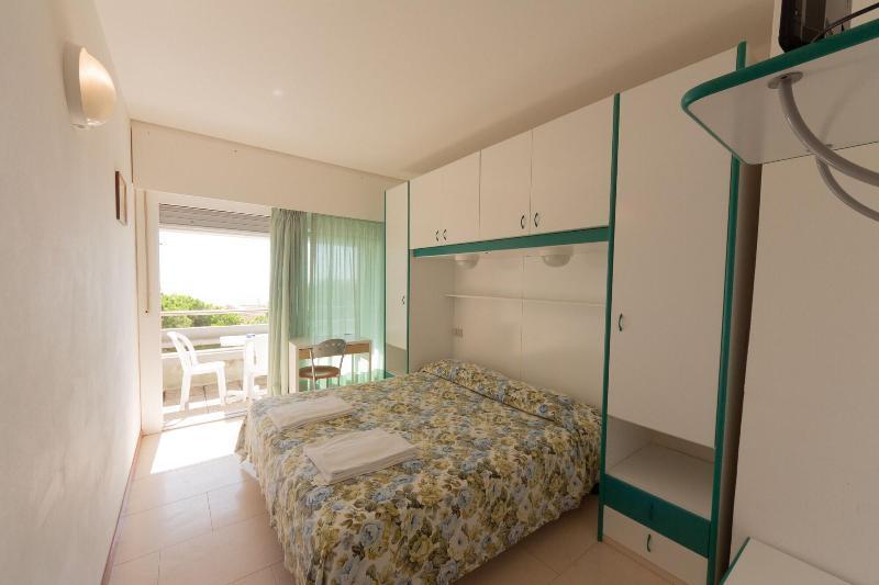 Hotel Ambra ลินญาโน ซับเบียโดโร ภายนอก รูปภาพ