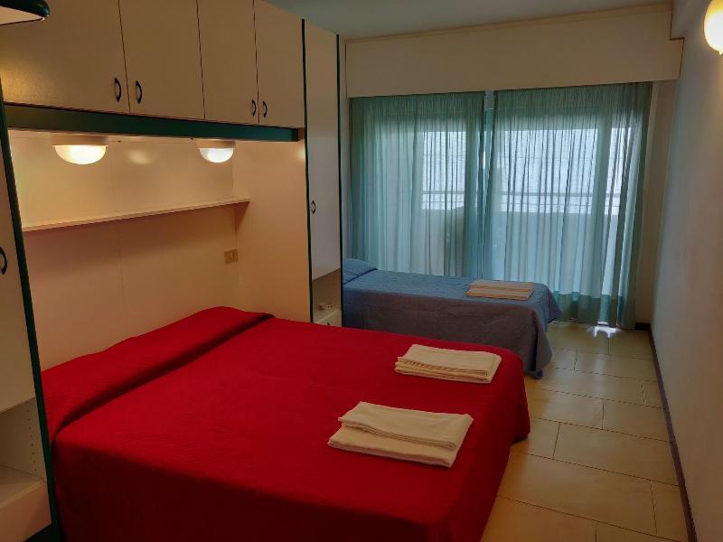 Hotel Ambra ลินญาโน ซับเบียโดโร ภายนอก รูปภาพ