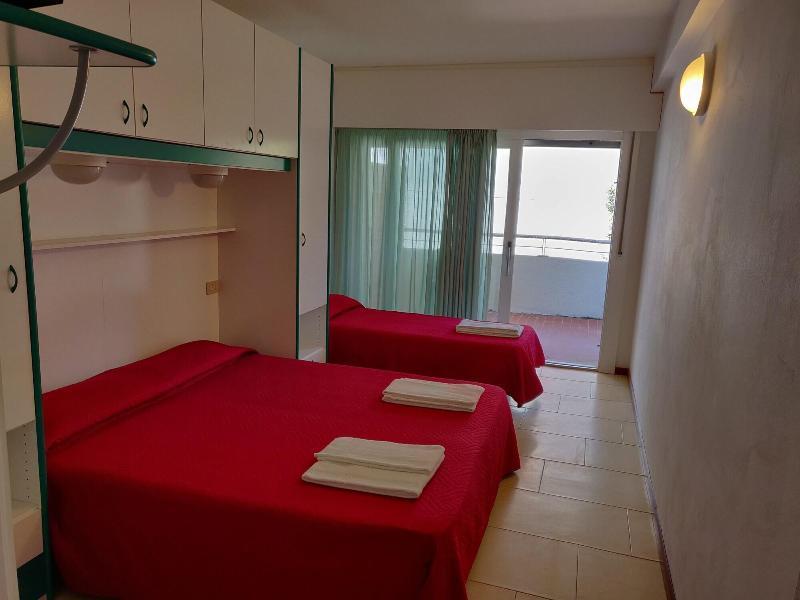 Hotel Ambra ลินญาโน ซับเบียโดโร ภายนอก รูปภาพ