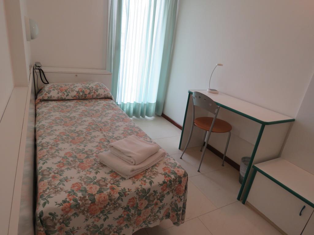 Hotel Ambra ลินญาโน ซับเบียโดโร ภายนอก รูปภาพ
