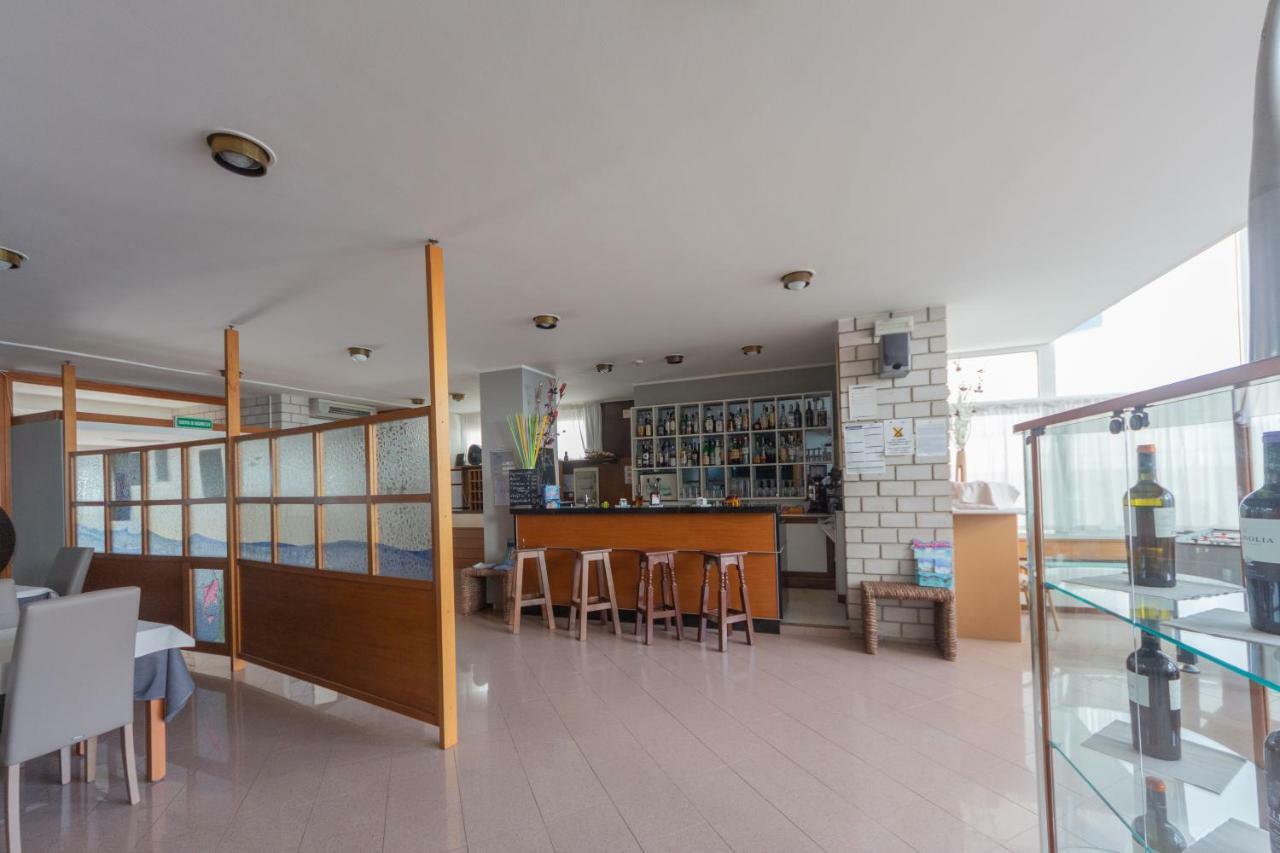 Hotel Ambra ลินญาโน ซับเบียโดโร ภายนอก รูปภาพ