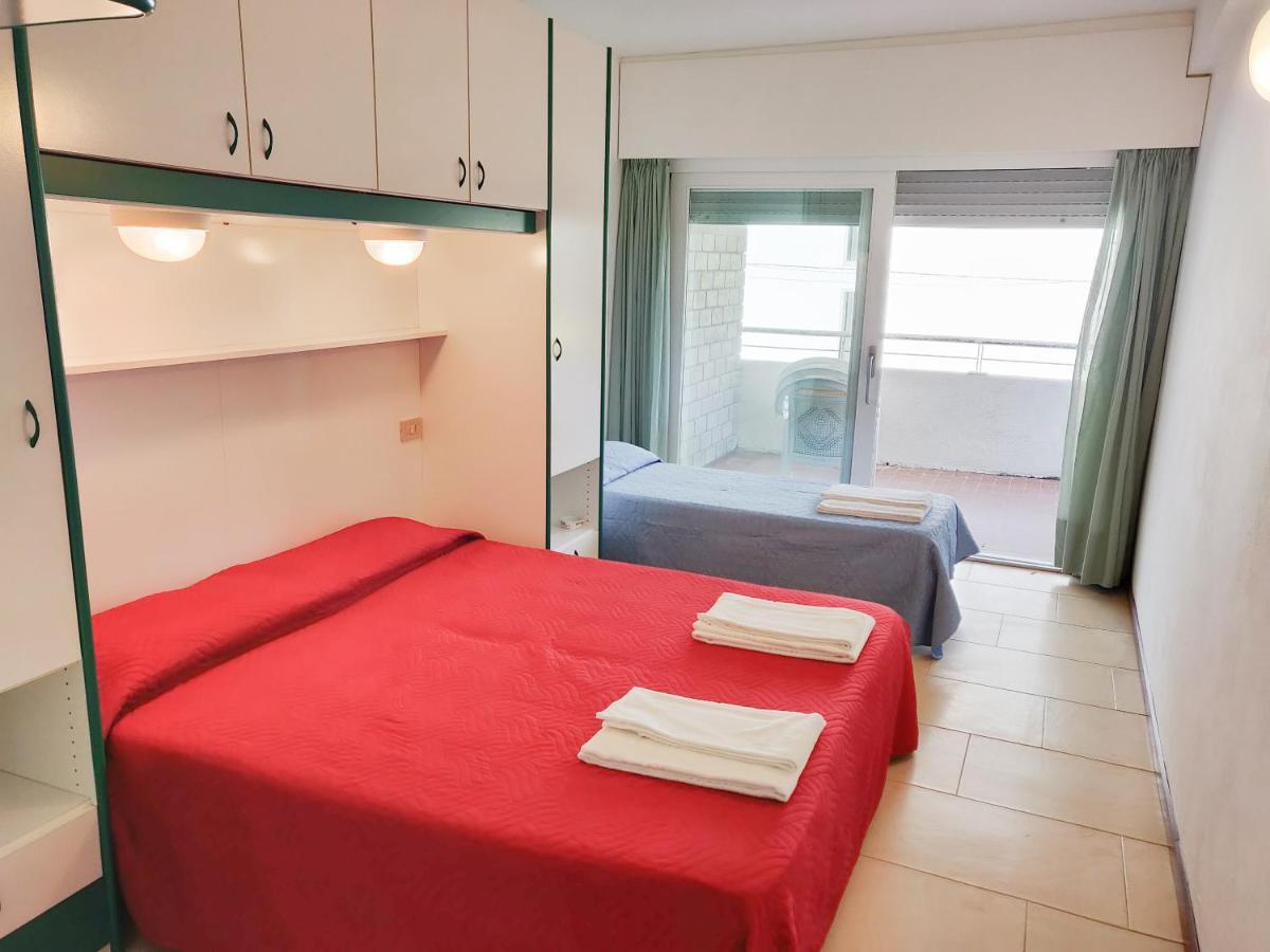 Hotel Ambra ลินญาโน ซับเบียโดโร ภายนอก รูปภาพ